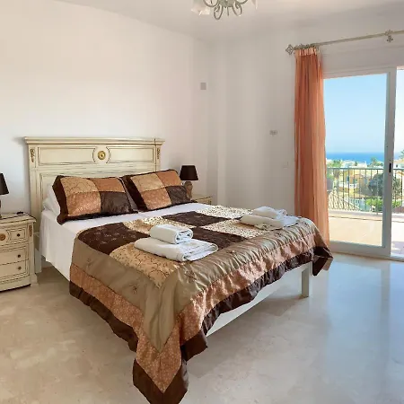 Beautiful Walking Distance To El Faro * Fuengirola