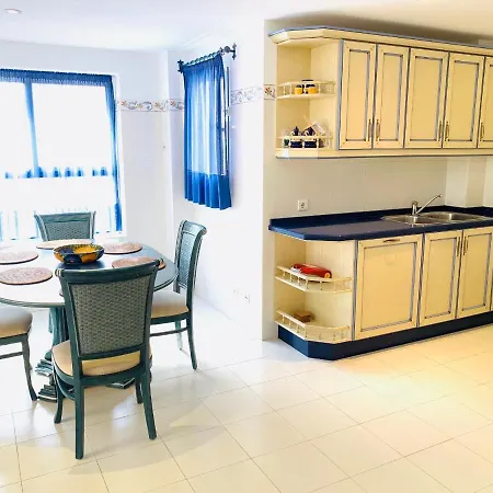 Beautiful Walking Distance To El Faro Villa
