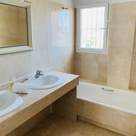 Villa Beautiful Walking Distance To El Faro Fuengirola