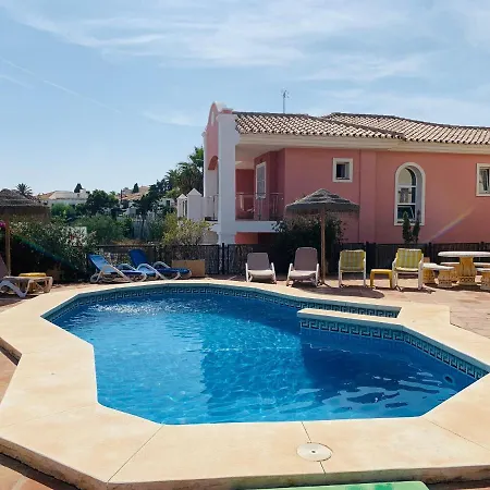 Beautiful Walking Distance To El Faro Fuengirola