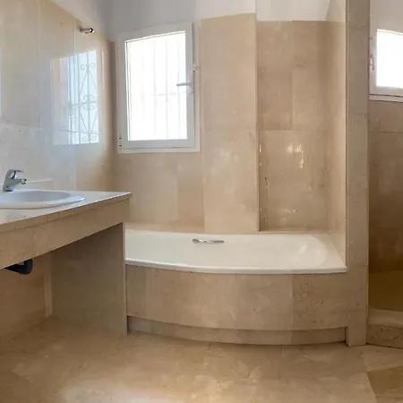 Villa Beautiful Walking Distance To El Faro *